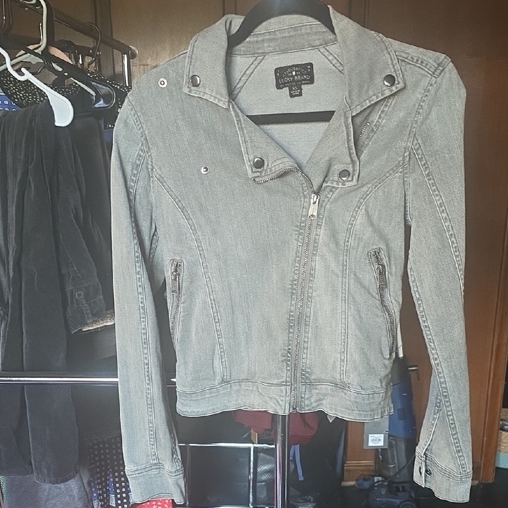 Women's Gray Denim Jacket